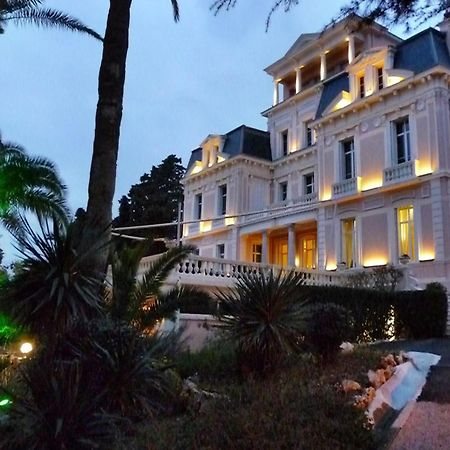 Hotel Les Tourelles Sainte-Maxime Exterior photo