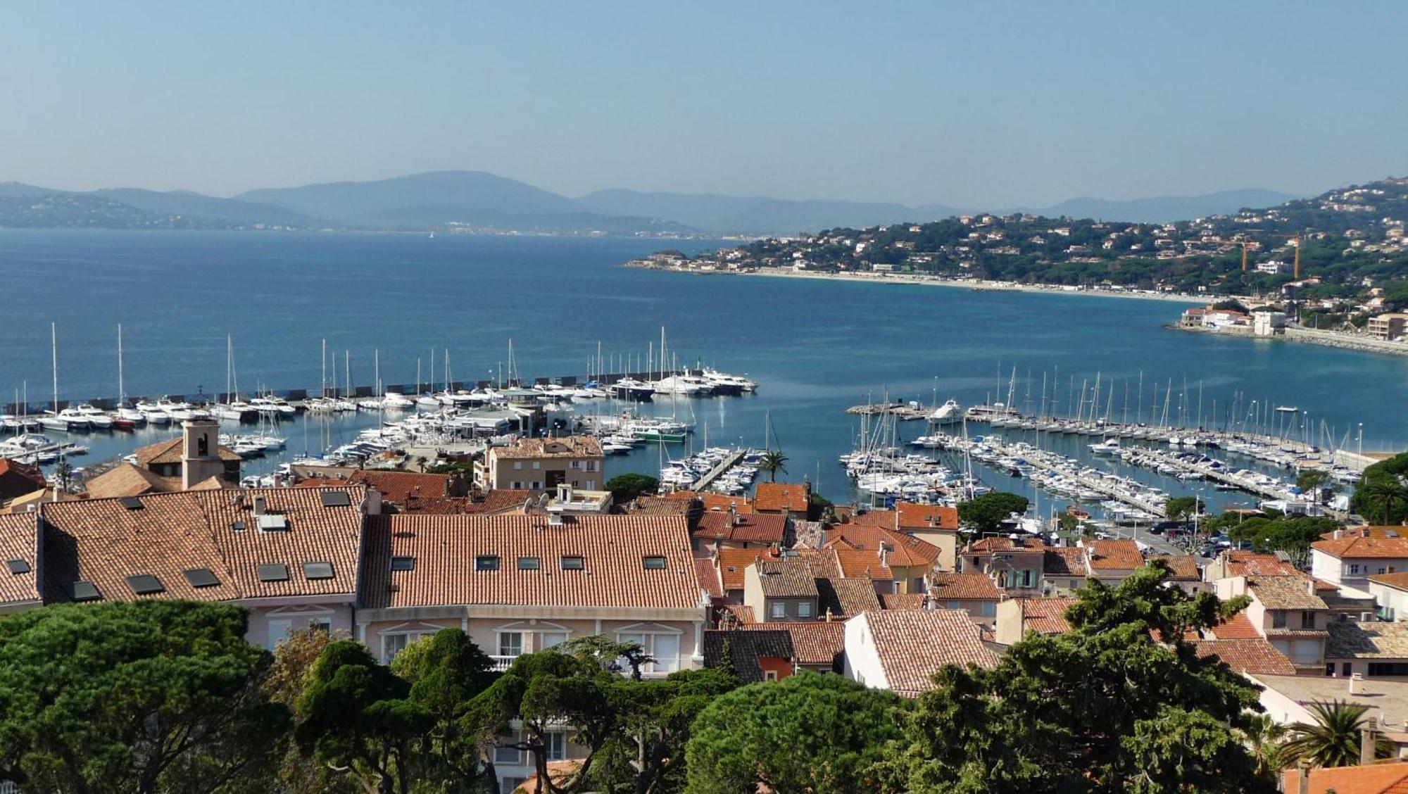 Hotel Les Tourelles Sainte-Maxime Exterior photo