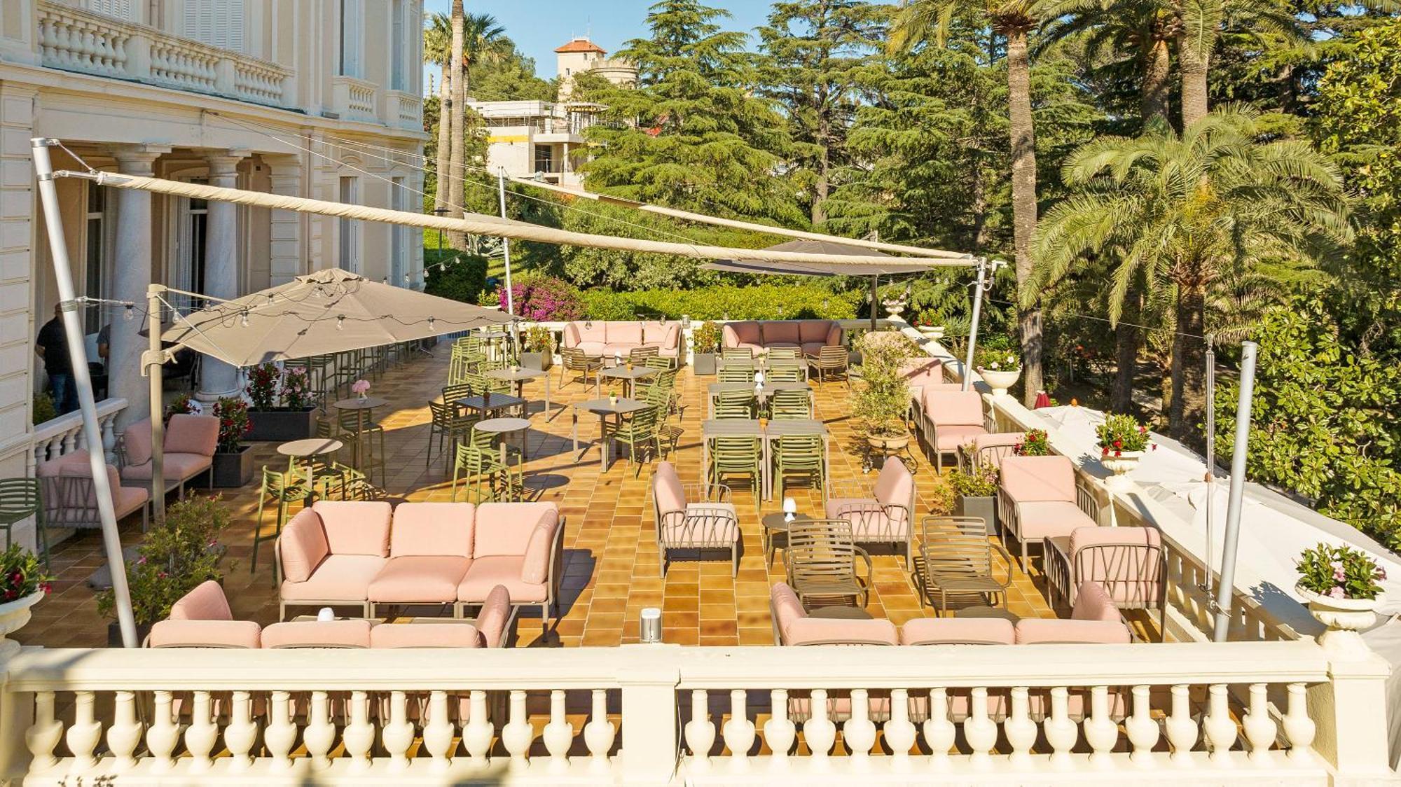 Hotel Les Tourelles Sainte-Maxime Exterior photo