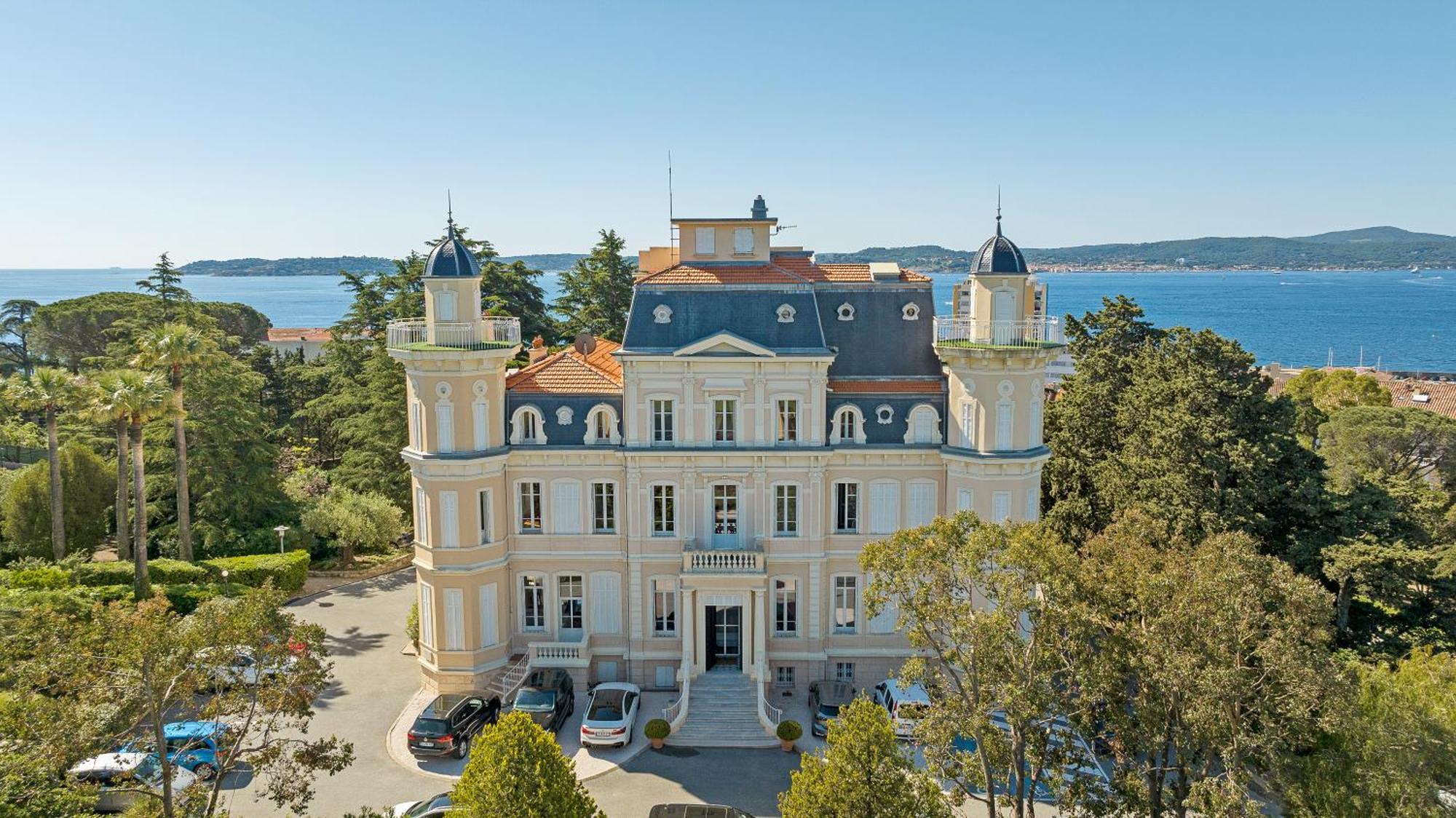 Hotel Les Tourelles Sainte-Maxime Exterior photo